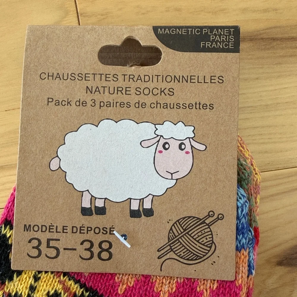 NWT Wool Winter Socks Patterned Design Made in China Bought in France Size 6-8 W